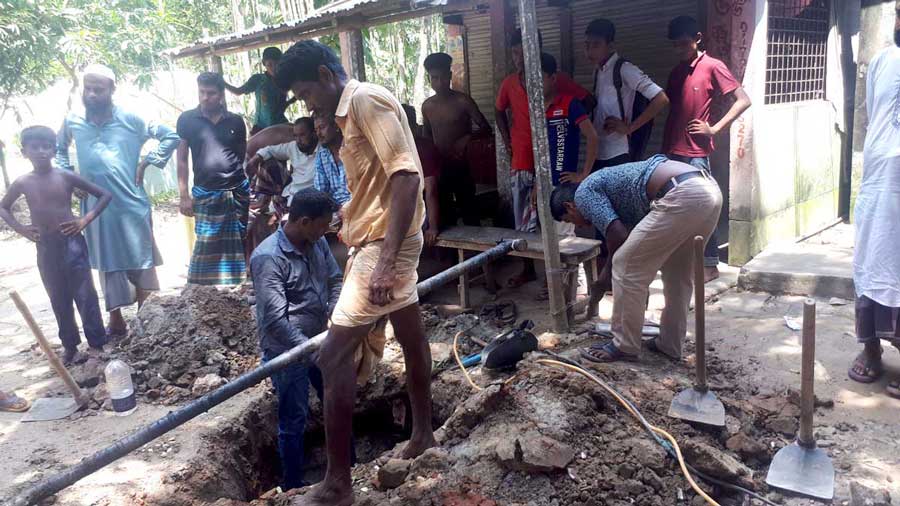 গাজীপুরে ৫ কিমি অবৈধ গ্যাস লাইন বিচ্ছিন্ন ২ জনকে জরিমানা